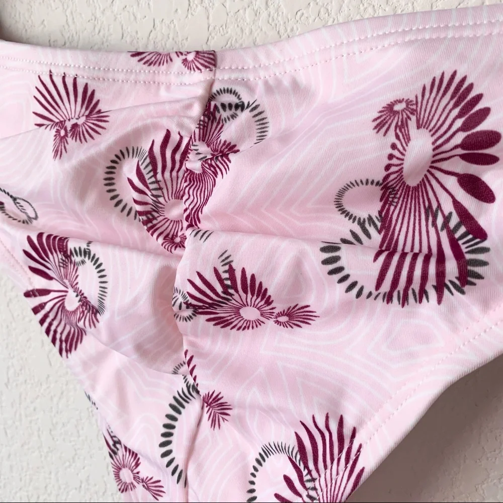 NWOT Oakley bikini bottoms